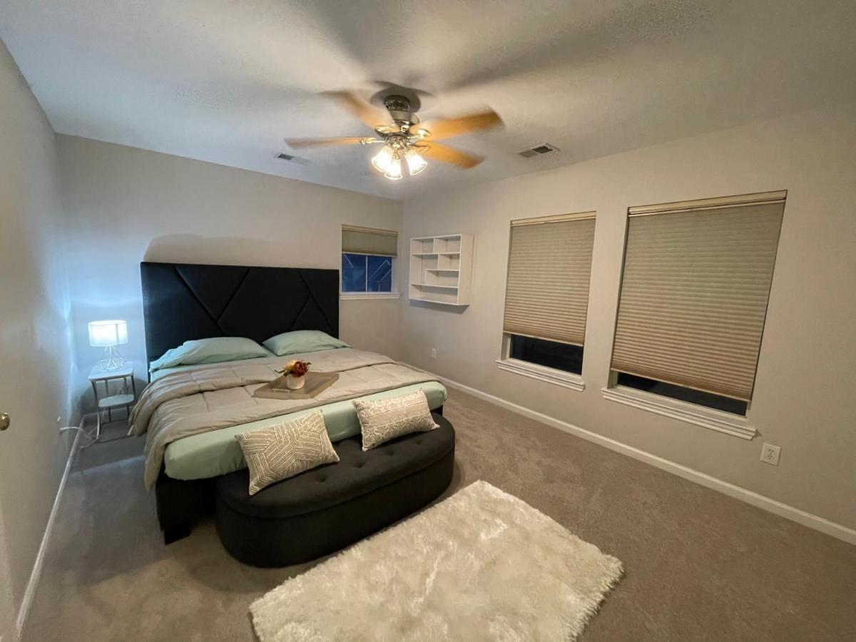 Insperit Home At Galleria With Heated Pool Spa Houston Exterior photo