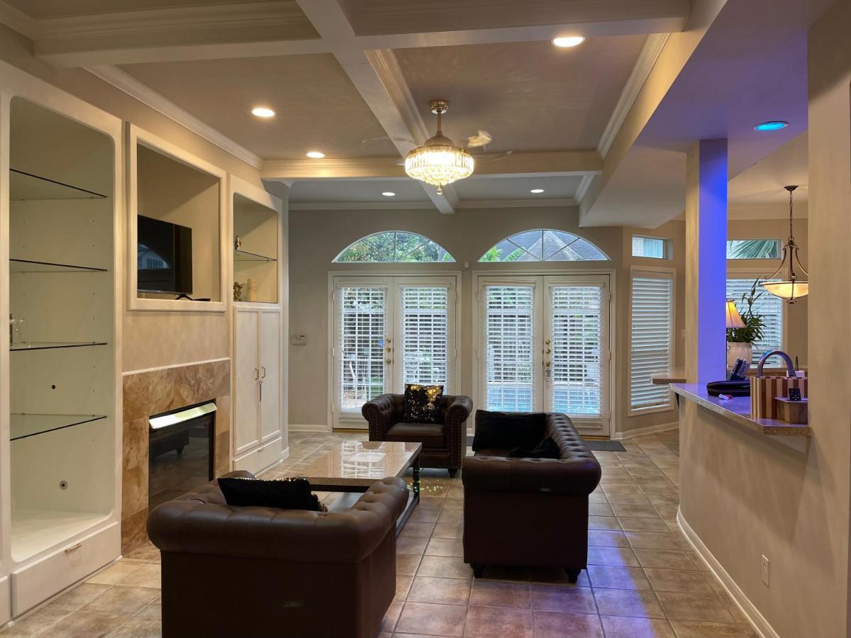 Insperit Home At Galleria With Heated Pool Spa Houston Exterior photo