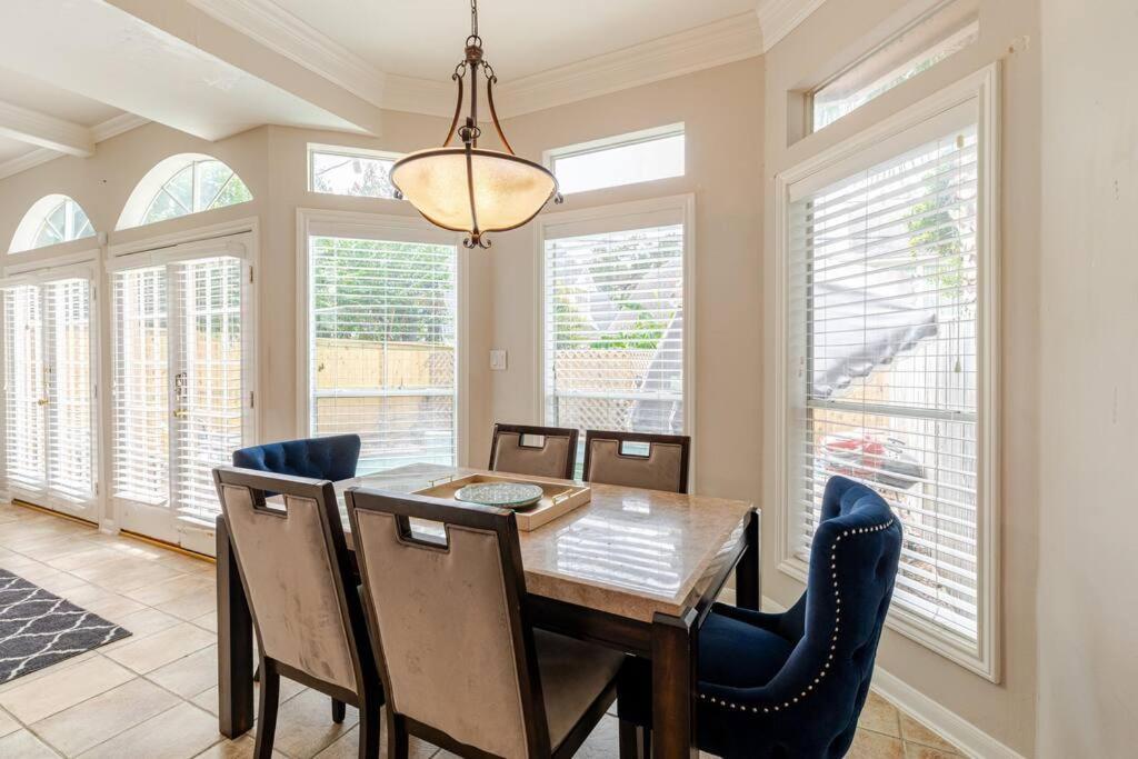 Insperit Home At Galleria With Heated Pool Spa Houston Exterior photo